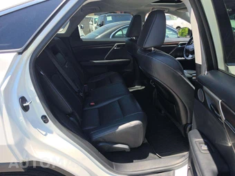 2022 Lexus RX 450h – miniatura 16