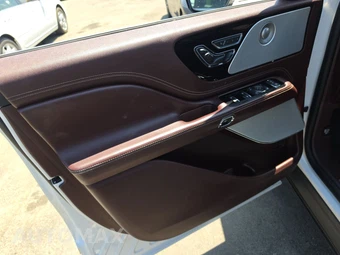 2022 Lincoln Aviator Plug-In Hybrid Black Label Grand Touring - miniatura 9