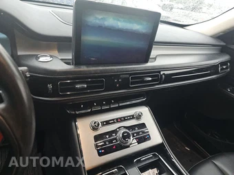 2022 Lincoln Aviator Standard – miniatura 11