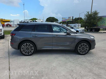 2022 Lincoln Corsair Reserve – miniatura 4