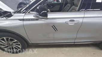 2022 Lincoln Corsair Standard - miniatura 35