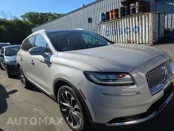 2022 Lincoln Nautilus Reserve – miniatura 3