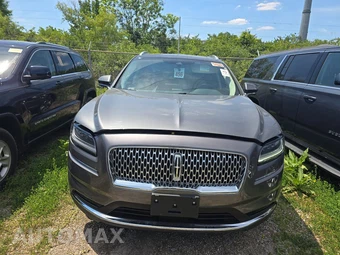 2022 Lincoln Nautilus Reserve – miniatura 2