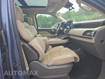 2022 Lincoln Navigator L Reserve – miniatura 8