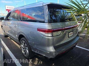 2022 Lincoln Navigator L Reserve – miniatura 2