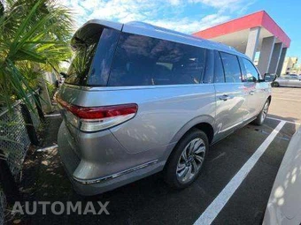 2022 Lincoln Navigator L Reserve – miniatura 3