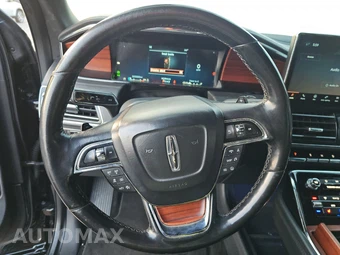 2022 Lincoln Navigator L Standard – miniatura 10