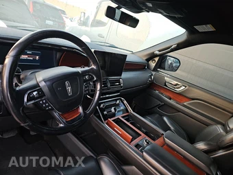 2022 Lincoln Navigator L Standard – miniatura 11