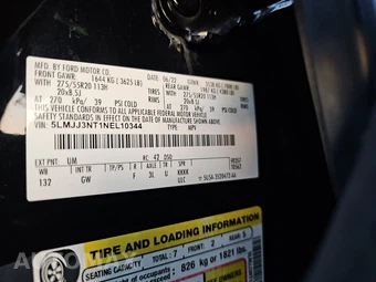 2022 Lincoln Navigator L Standard – miniatura 15