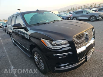 2022 Lincoln Navigator L Standard – miniatura 3
