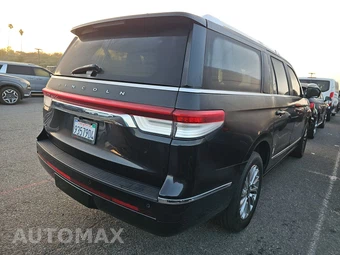 2022 Lincoln Navigator L Standard – miniatura 4