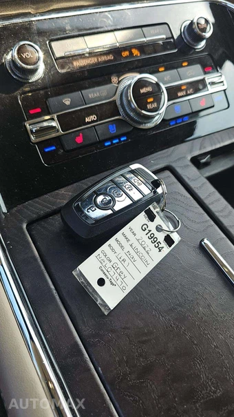 2022 Lincoln Navigator Reserve - miniatura 16