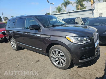 2022 Lincoln Navigator Reserve - miniatura 3