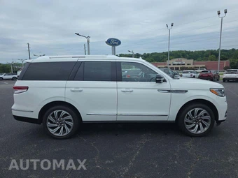 2022 Lincoln Navigator Reserve - miniatura 4