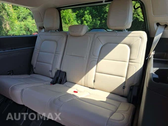 2022 Lincoln Navigator Reserve – miniatura 14