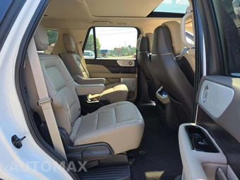 2022 Lincoln Navigator Reserve – miniatura 17