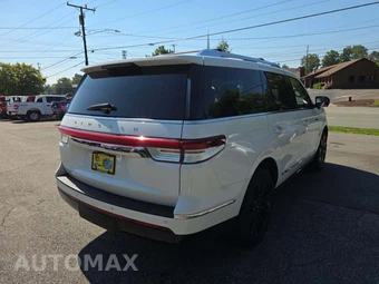 2022 Lincoln Navigator Reserve – miniatura 3