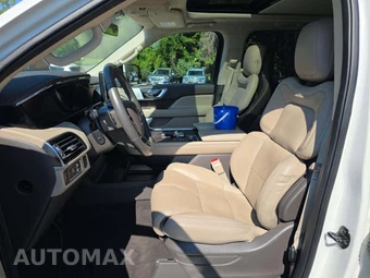 2022 Lincoln Navigator Reserve – miniatura 6