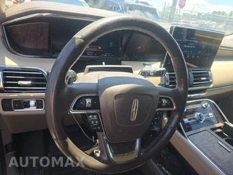 2022 Lincoln Navigator Reserve – miniatura 16