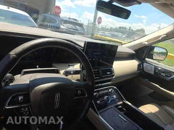 2022 Lincoln Navigator Reserve – miniatura 17