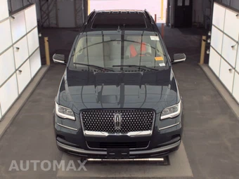 2022 Lincoln Navigator Reserve – miniatura 2