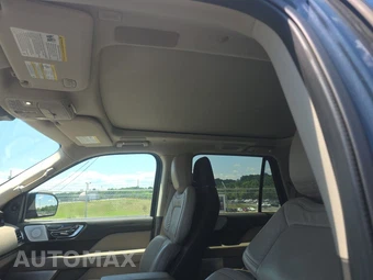 2022 Lincoln Navigator Reserve – miniatura 21