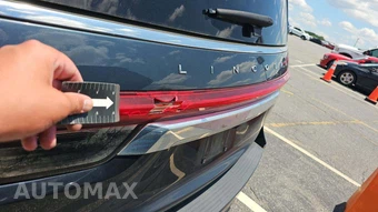 2022 Lincoln Navigator Reserve – miniatura 35