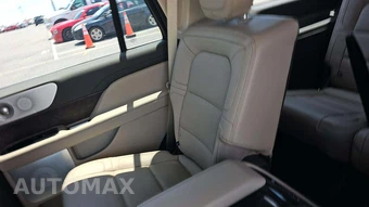 2022 Lincoln Navigator Reserve – miniatura 43