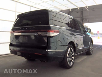 2022 Lincoln Navigator Reserve – miniatura 5