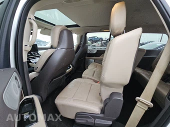 2022 Lincoln Navigator Reserve – miniatura 13