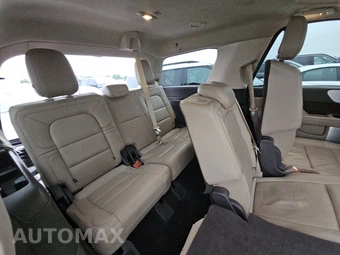 2022 Lincoln Navigator Reserve – miniatura 14