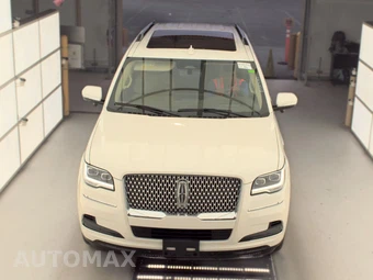 2022 Lincoln Navigator Reserve – miniatura 2