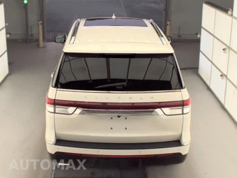 2022 Lincoln Navigator Reserve – miniatura 5