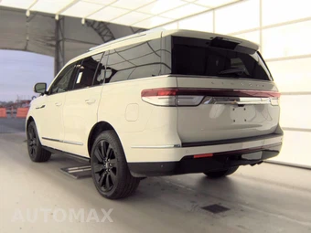 2022 Lincoln Navigator Reserve – miniatura 6