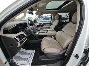 2022 Lincoln Navigator Reserve – miniatura 7