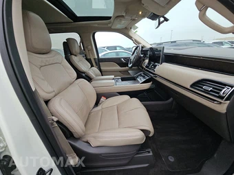 2022 Lincoln Navigator Reserve – miniatura 8