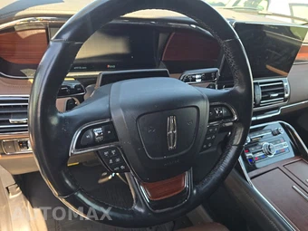 2022 Lincoln Navigator Reserve – miniatura 10