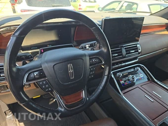 2022 Lincoln Navigator Reserve – miniatura 11