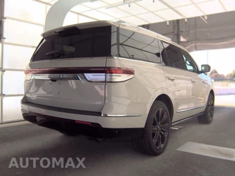 2022 Lincoln Navigator Reserve – miniatura 4