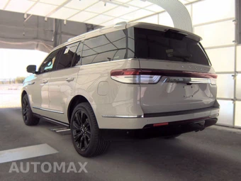 2022 Lincoln Navigator Reserve – miniatura 6