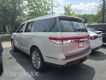 2022 Lincoln Navigator Reserve - miniatura 2