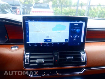 2022 Lincoln Navigator Reserve – miniatura 3
