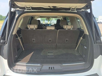 2022 Lincoln Navigator Reserve – miniatura 12