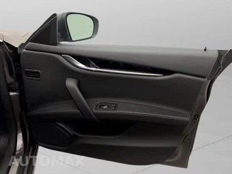 2022 Maserati Ghibli Modena Q4 - miniatura 26