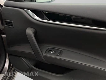2022 Maserati Ghibli Modena Q4 - miniatura 27