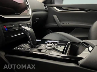 2022 Maserati Ghibli Modena Q4 - miniatura 8
