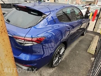 2022 Maserati Levante Modena S – miniatura 2