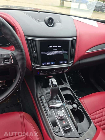 2022 Maserati Levante Modena S - miniatura 10