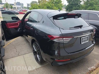 2022 Maserati Levante Modena S - miniatura 2