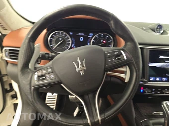 2022 Maserati Levante Modena – miniatura 10